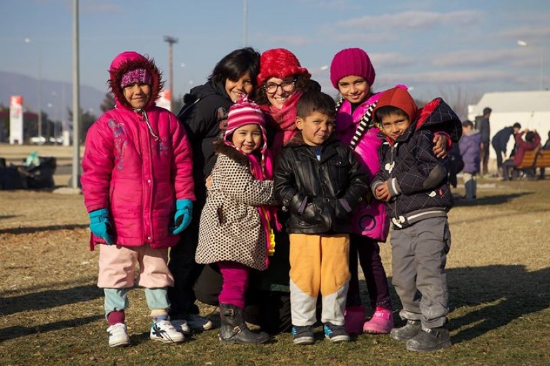 Elisabete with children
